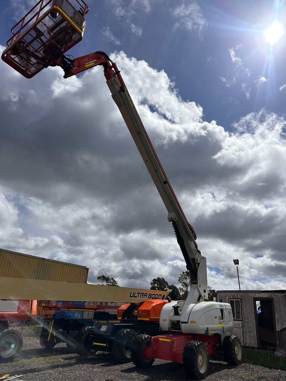 Sold - Scissor Lift - View 3